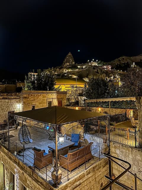 Escape Cave Suites, Living area