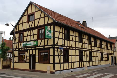 Hôtel Restaurant du Chasseur, Front of property