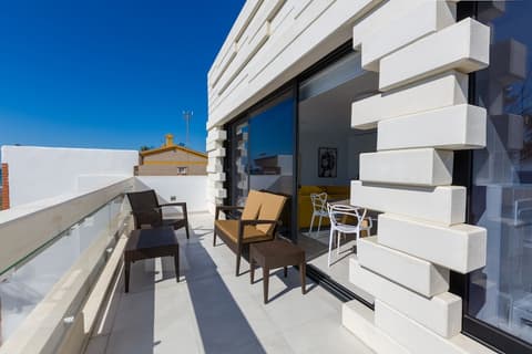 Seafront Calabeach, Terrace/patio