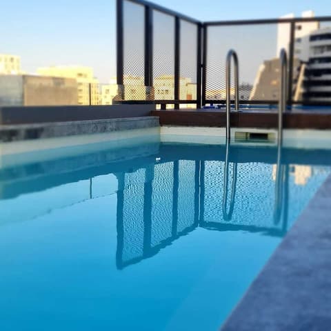 Eleven by Warren Collection, Rooftop pool