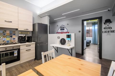 Movie Dream, Shared kitchen