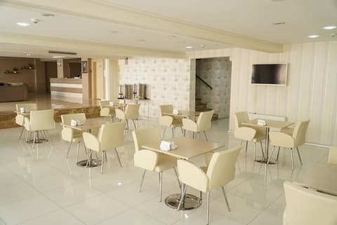 Otel Çınas, Breakfast area