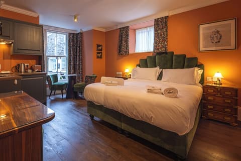 The Fanny Talbot, Room