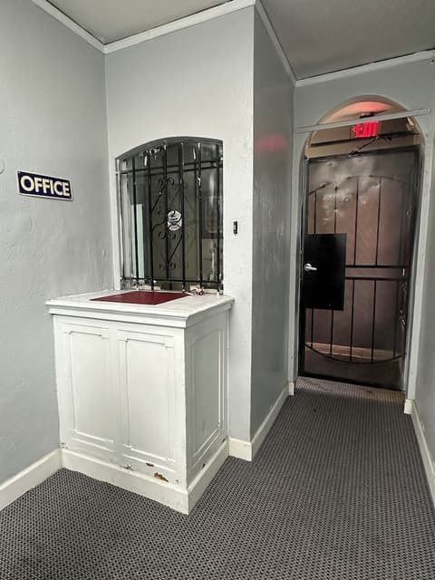 Unity Hotel - No Parking & Rooms Are Upstairs, Check-in/check-out kiosk