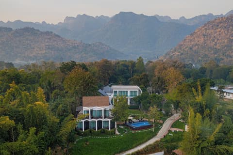 VeeVaree Riverkwai Resort, Front of property