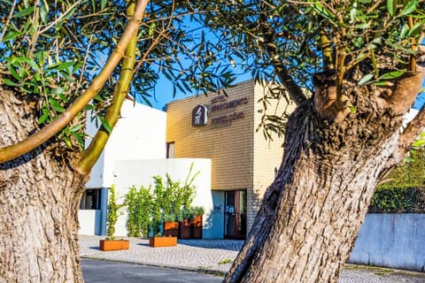 Hotel Apartamento Porto Côvo, Front of property