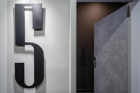 Vaci Boutique Loft Suites, Interior entrance