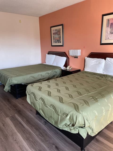 Express Inn -Rahway, Room