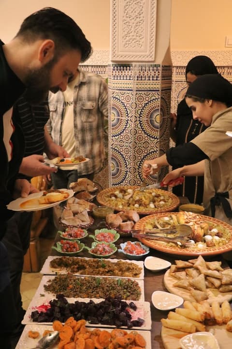 Riad Imndi, Food and drink