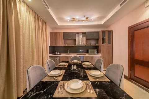 Sarwat Park Hotel Abha, Dining