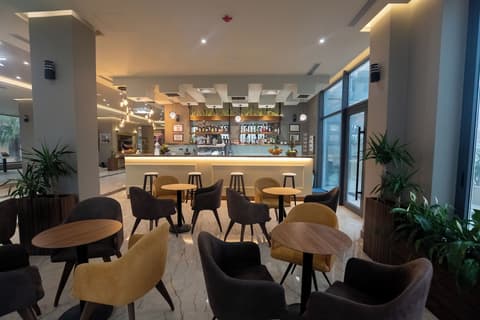 Kraal Hotel, Bar (on property)