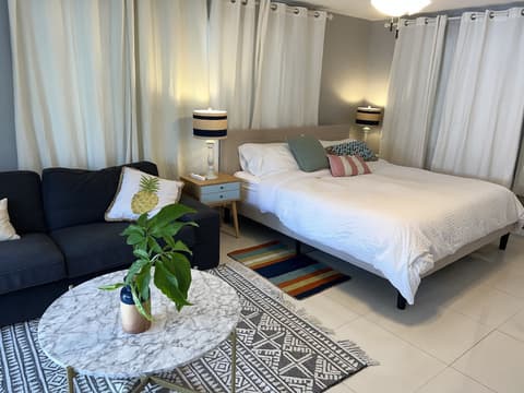 Beautiful And Comfortable Home and studios, Room