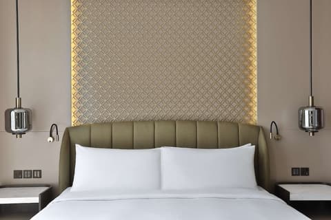 Embassy Suites By Hilton Dubai Business Bay, Room