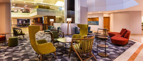 Cosmos 100 & Centro de Convenciones, 