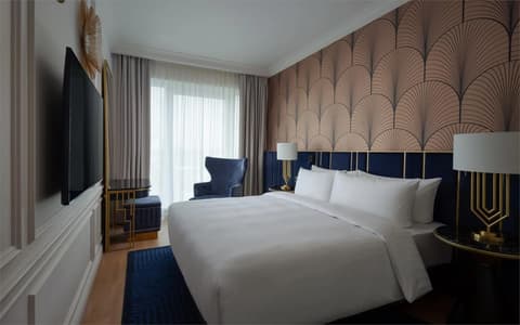 Imperial Plaza Hotel, 