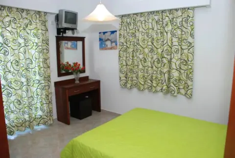 Amoudi Hotel Studios & Apartments, 