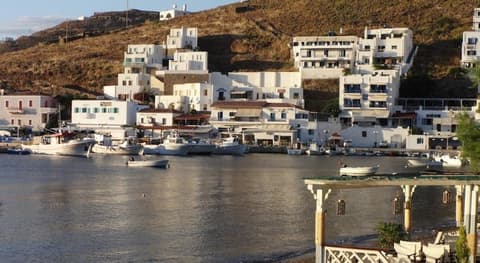 Bouriti Eleni Tzamaros, 