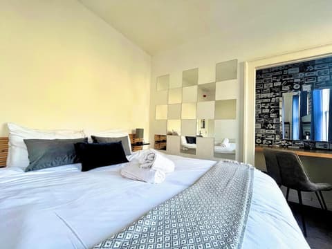 St Christopher's Bath, 