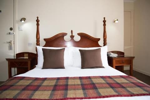 The Rosedale Hotel & Restaurant, 