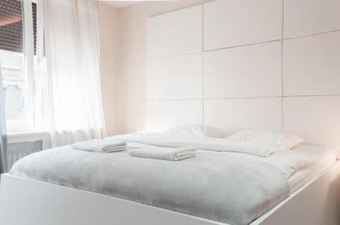 B&B Schlosser & Fontana, 