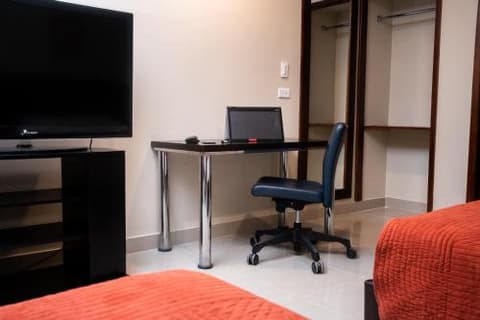 Hm International Hotel, 