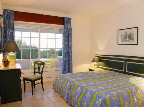 Monica Isabel Beach Club 3*, 