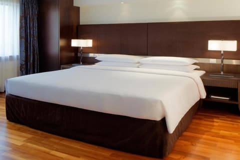 Hyatt Regency Dubai & The Galleria Residence, 