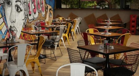 Beetle House Coffee Hotel, 