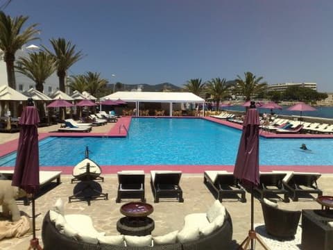 Jacaranda Apartments, 