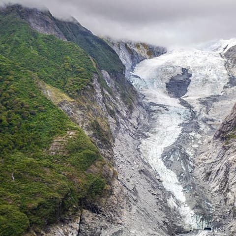 Journeys: Iconic Australia and New Zealand