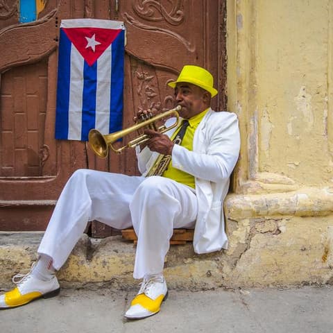 Cuban Rhythms: Beachfronts & Havana Vibes