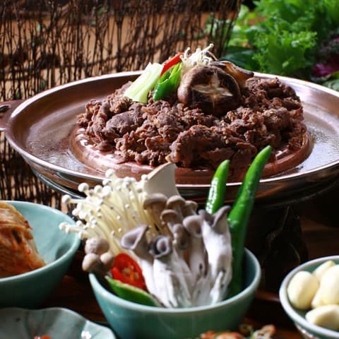 Uncover Korea: K Pop & Hanok Villages