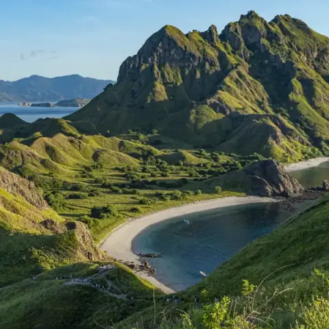 Ubud to Flores: Komodo Dragons, Beaches & Tribal Treks