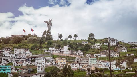 Quito to Lima: Surf Towns & Hot Springs