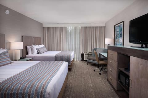 Best Western Plus Agate Beach Inn, Exterior View