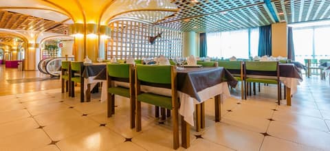 Sant Eloi, Restaurant