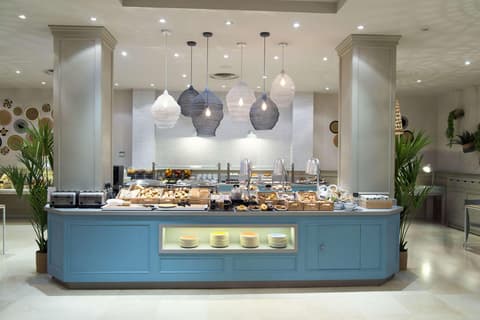 Vincci Lys, Restaurant