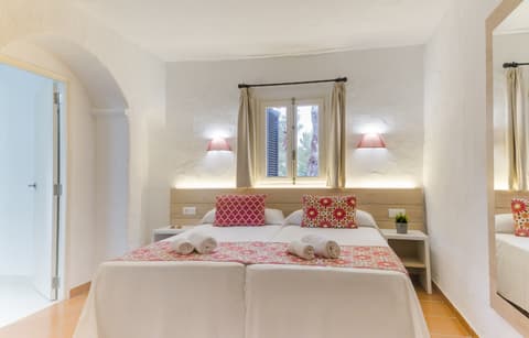 FERGUS Style Punta Arabi, Room