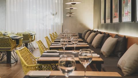 Zenit Abeba, Restaurant