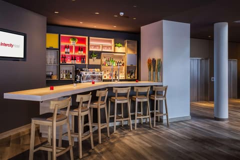 IntercityHotel Nürnberg, Bar