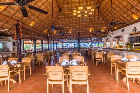Allegro Cozumel, Restaurant