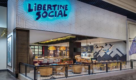 Mandalay Bay Hotel & Casino, Restaurant