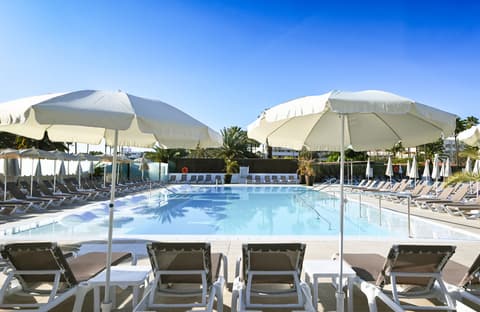 HL Miraflor Suites, Pool