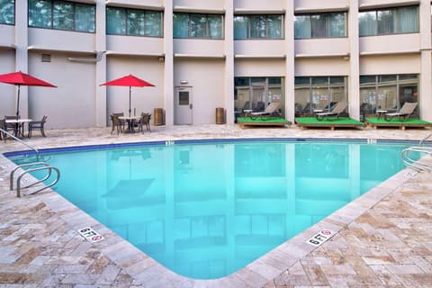 The Brookhaven Atlanta Hotel, Pool