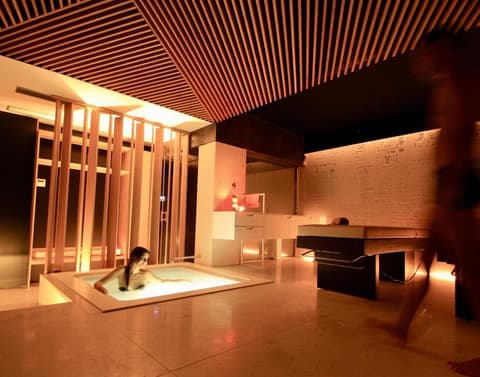 Hotel Costa Verde, Sports and Entertainment