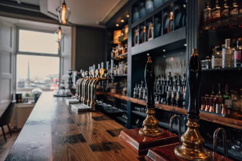 Kirkwall Hotel, Lobby