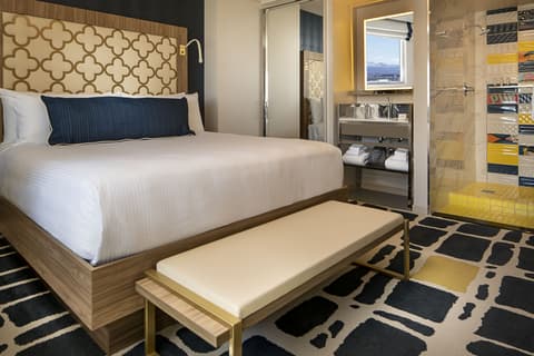 Sahara Las Vegas, Room