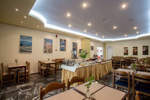 Popi Star, Restaurant