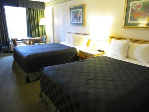 Maingate Lakeside Resort, Room