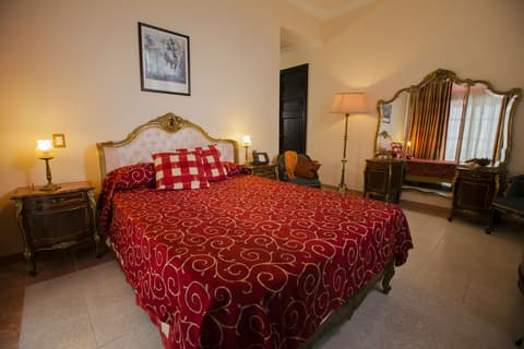 ROC Presidente, Room